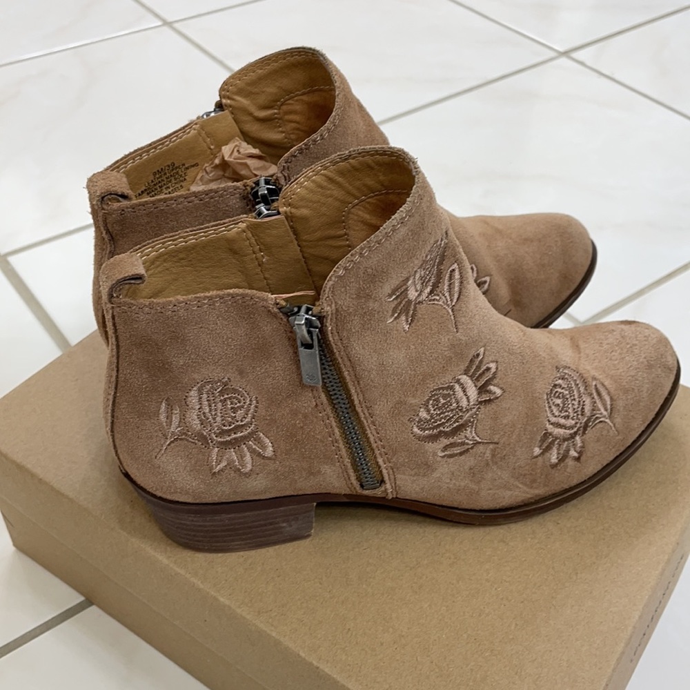 Beautiful leather booties, size 9 and comes with it original box